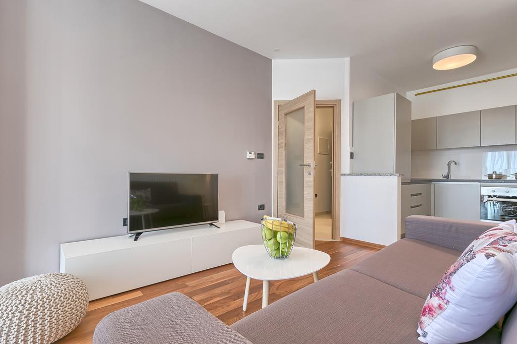 Adriatic Apartments Фажана Экстерьер фото