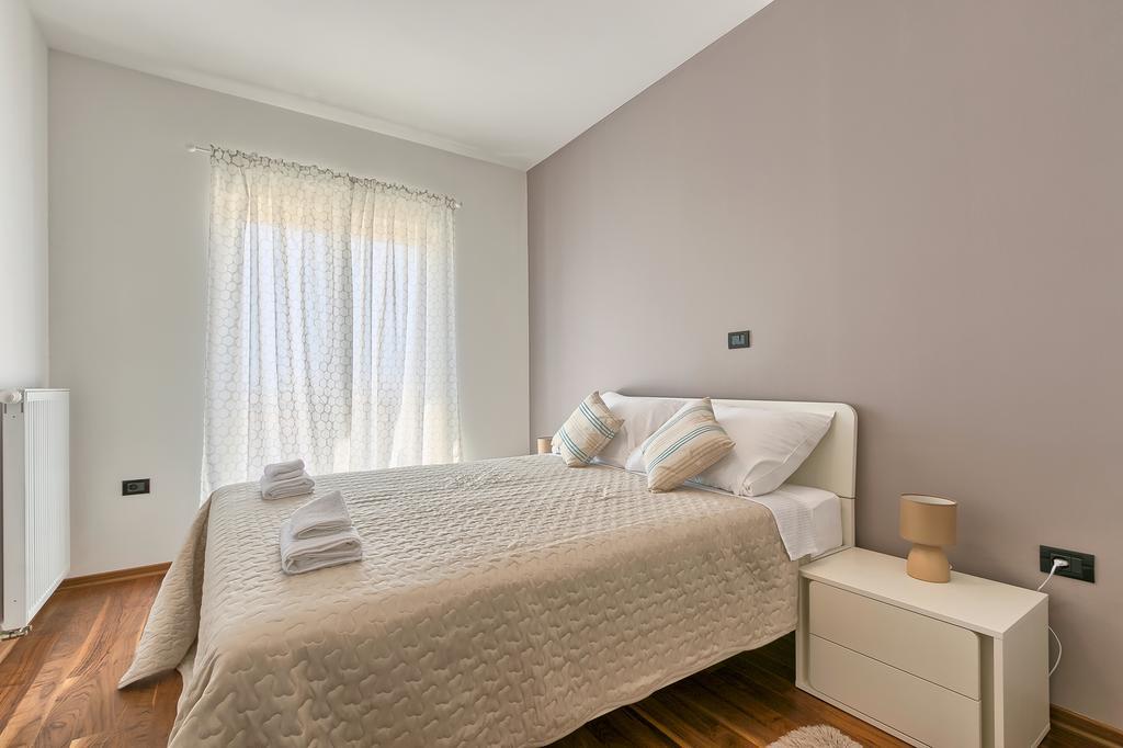 Adriatic Apartments Фажана Экстерьер фото