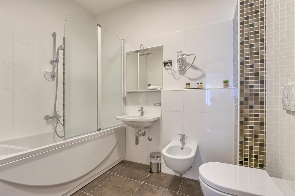 Adriatic Apartments Фажана Экстерьер фото